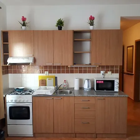 Apartament 5 *