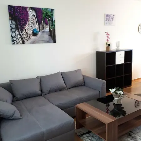 Apartment 5 *